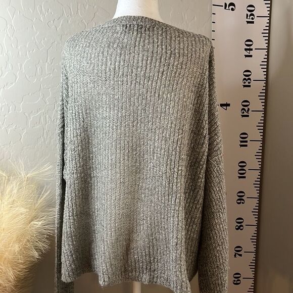 EVERYBODY Talks gray crewneck long sleeved sweater oversized boxy runs big SZ S - Picture 6 of 12